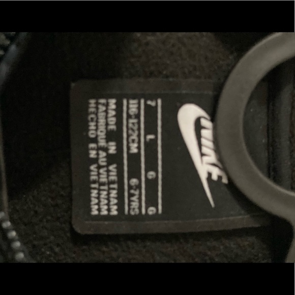 Nike jacket - Picture 3 of 3